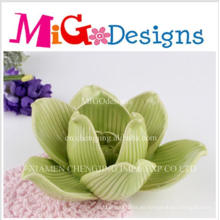 Diseños de flores al por mayor Candelero de cerámica verde
